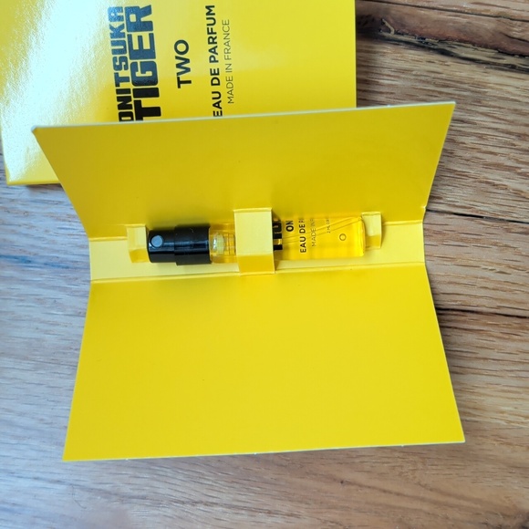 Onitsuka Tiger Eau de Parfum Set - Picture 2 of 4